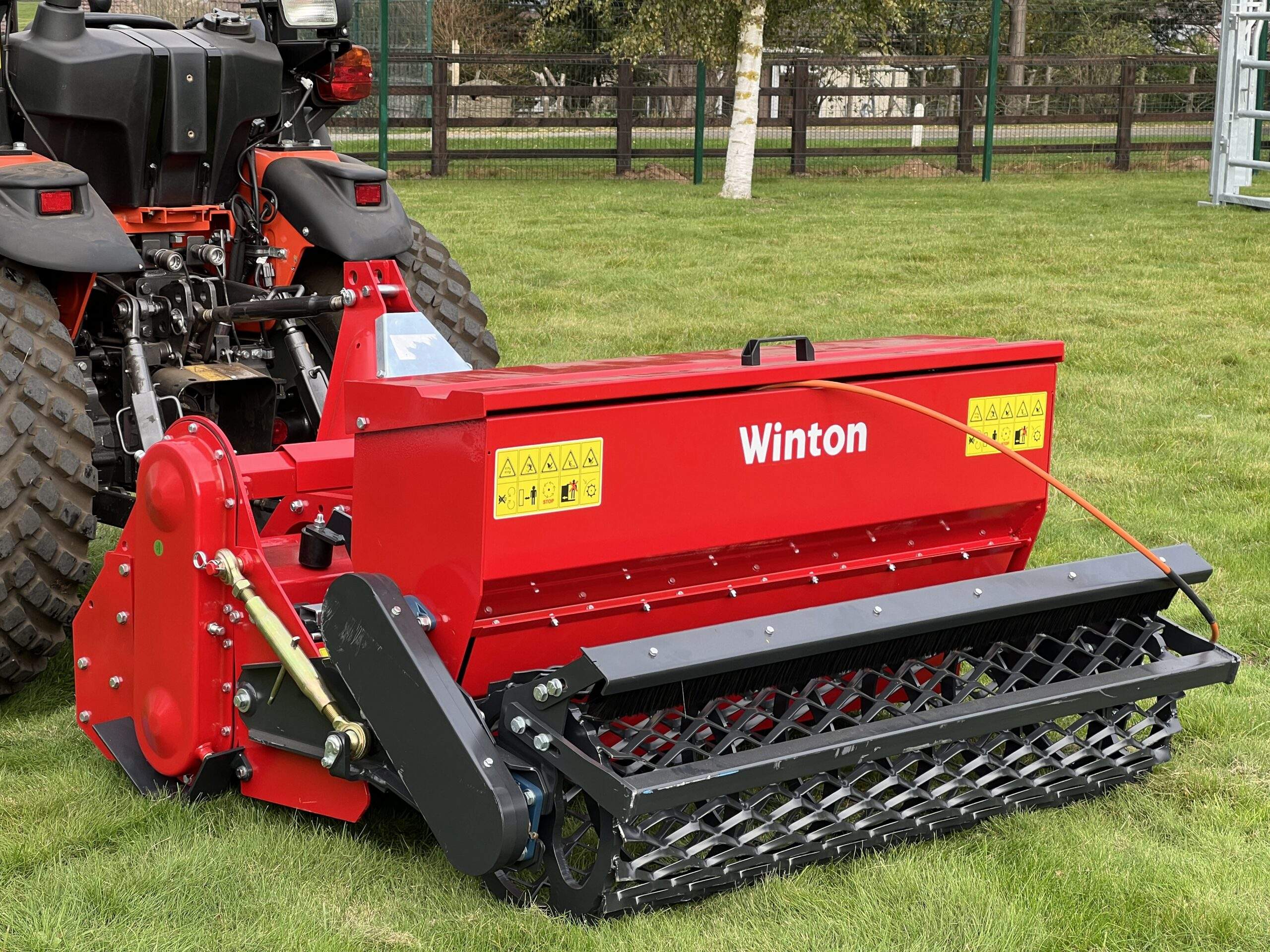 WINTON 1.05M STONE BURIER WITH SEEDER