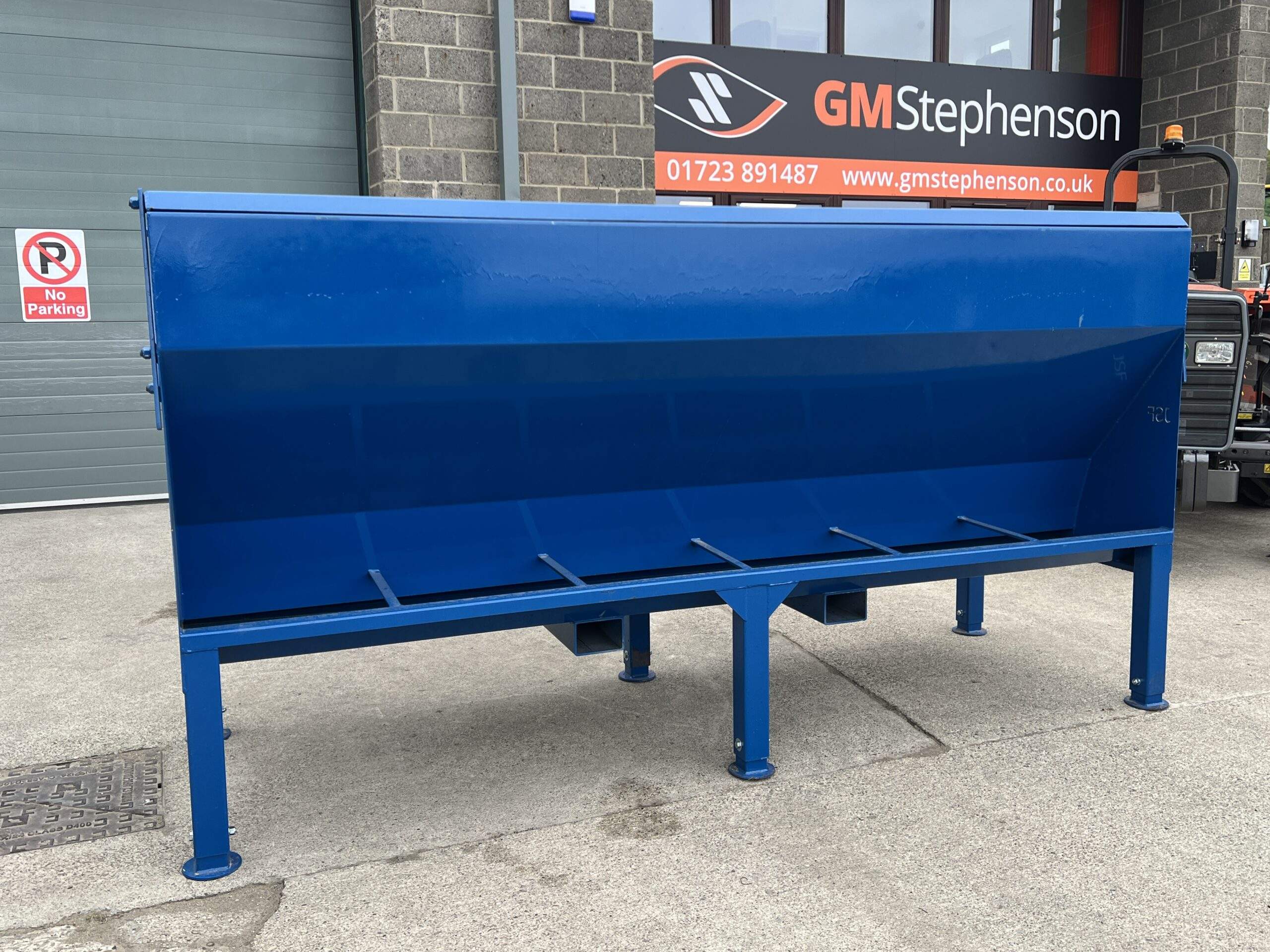 JS SINGLE SIDED 10FT BULK BEEF HOPPER