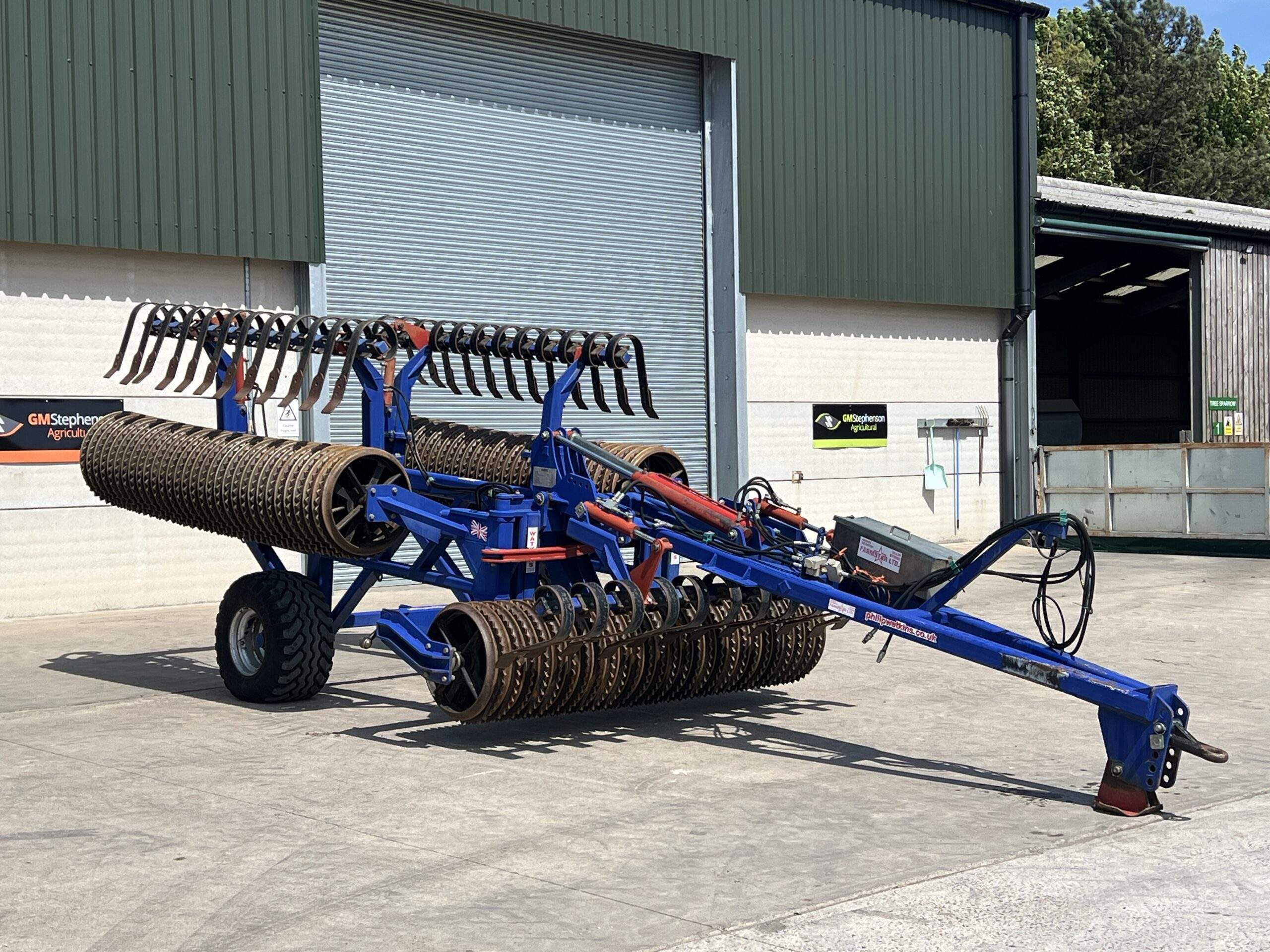 PHILIP WATKINS 8.3M ROLLERS